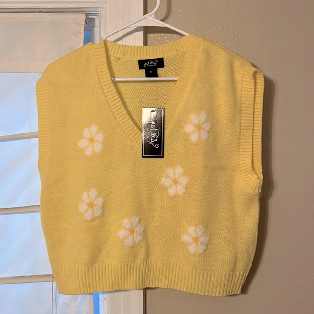 Cropped Sweater Vest